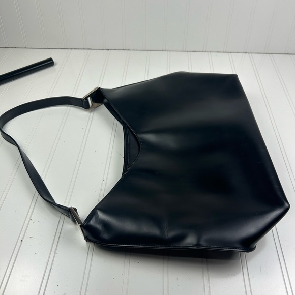 Gucci Black Leather Shoulder Bag - Picture 7 of 12